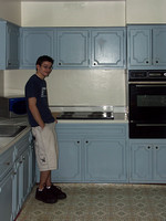 040830_0003_A1  Erik Moves into His Sophmore Year Apartment at Philadelphia University