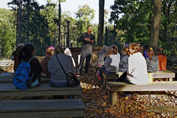 181012_3296_EOS M5 Girl Scouts Learn from Westmoreland Sanctuary Director of Education Collin Martin