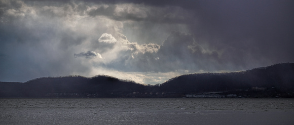 200108_01089_A7RIV A Snow Squall Approaches George's Island from Across the Hudson River