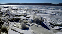 140130_1732_SX50 Frozen Hudson River from Croton Point