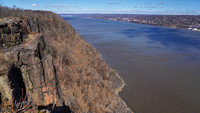 220218_06089_A7RIV The Palisades Descend to the Hudson River Looking North from State Line Lookout