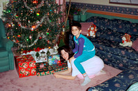941225_0001_CANON PHOTURA Kym and Erik on Christmas Morning
